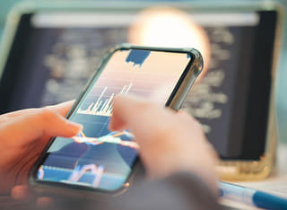 Yatırımcı, şeffaf para çekme ve fon transferi sürecini inceliyor